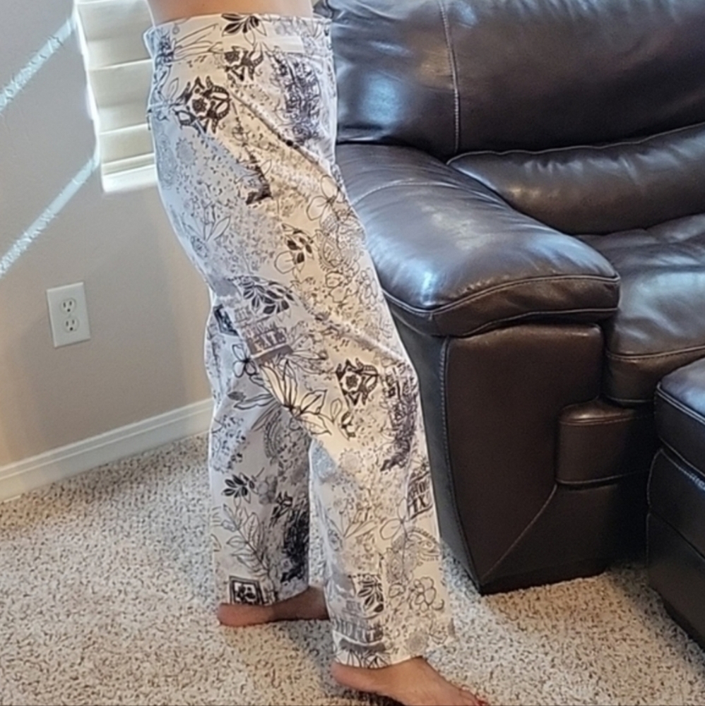 IOS‎ Pants - Picture 3 of 11